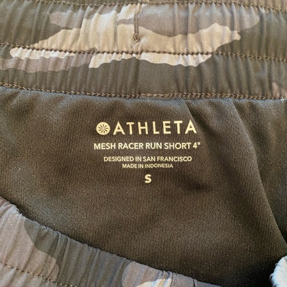 Athleta 4” mesh racer run short - Picture 5 of 6
